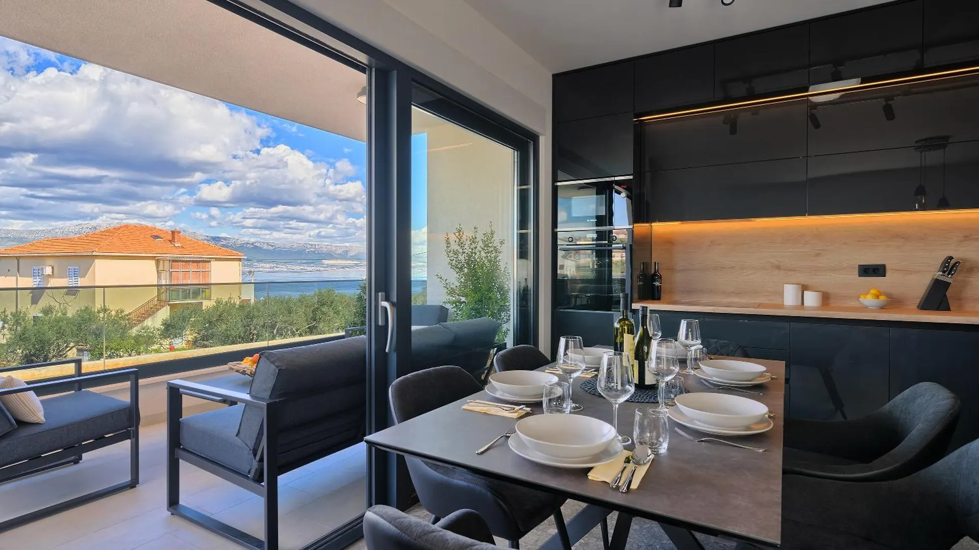 Solis Apartment - Sea View & Pool Slatine 0*,  Croatia