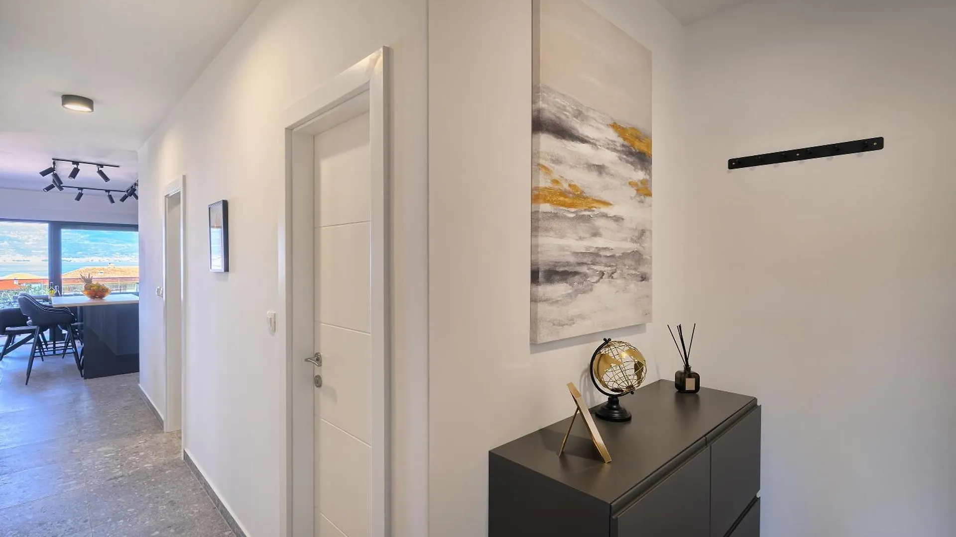 Solis Apartment - Sea View & Pool Slatine